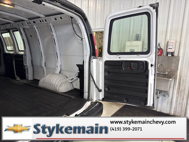 used 2009 GMC Savana 2500 car, priced at $5,000