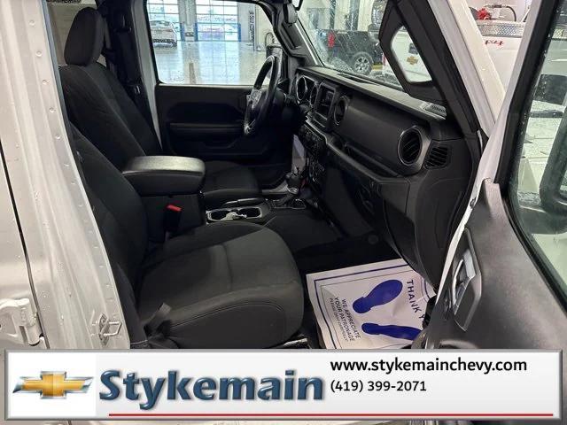 used 2021 Jeep Wrangler Unlimited car, priced at $27,234