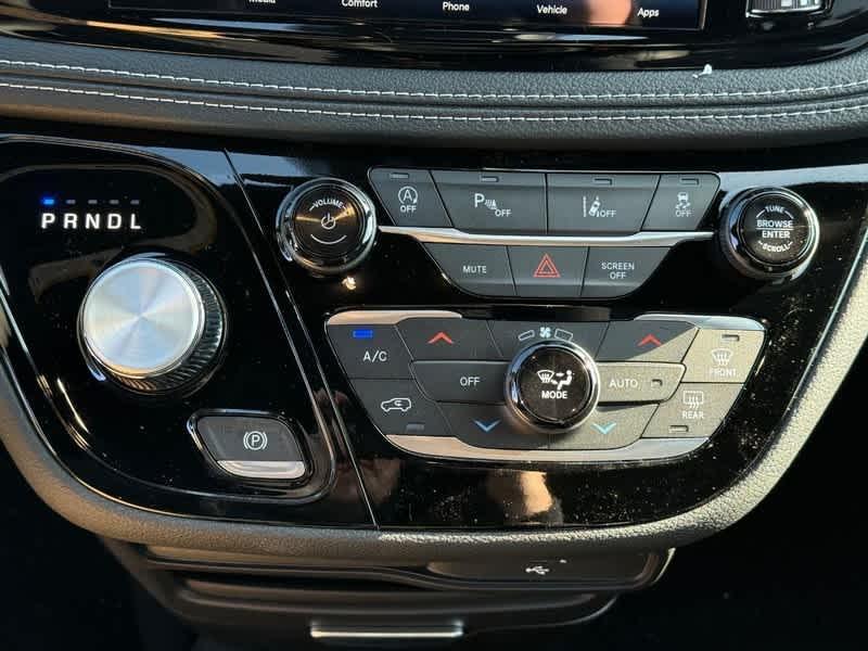 new 2026 Chrysler Pacifica car, priced at $44,420