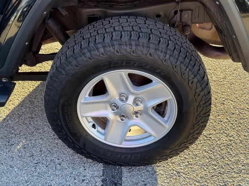 used 2022 Jeep Gladiator car, priced at $29,988