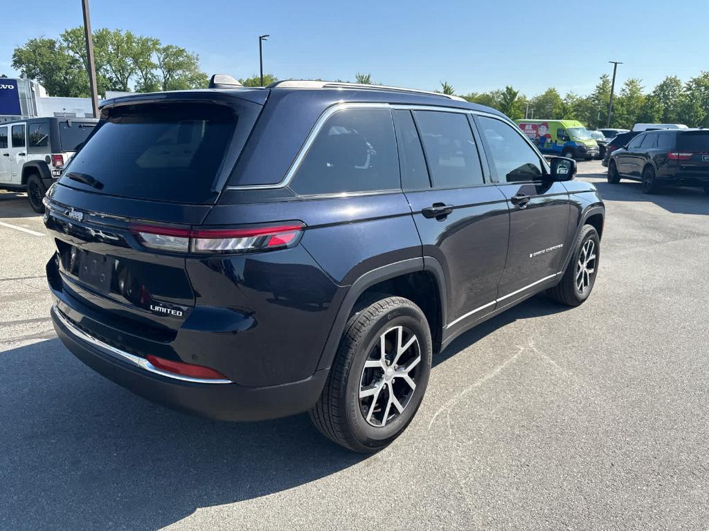 used 2024 Jeep Grand Cherokee car, priced at $36,994