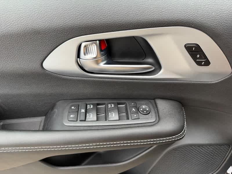 new 2026 Chrysler Pacifica car, priced at $45,877