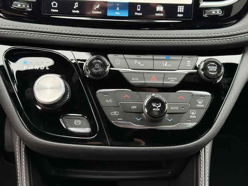 new 2026 Chrysler Pacifica car, priced at $45,877