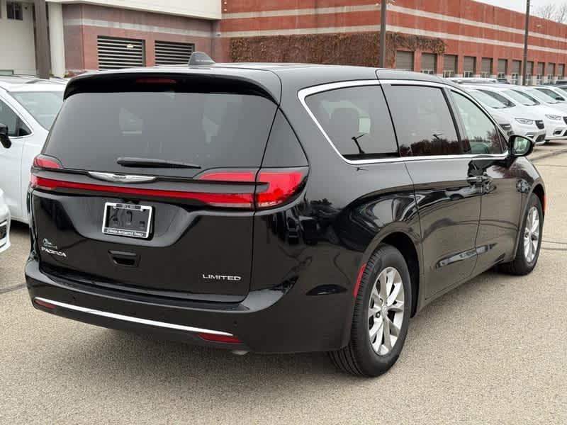 new 2026 Chrysler Pacifica car, priced at $45,877