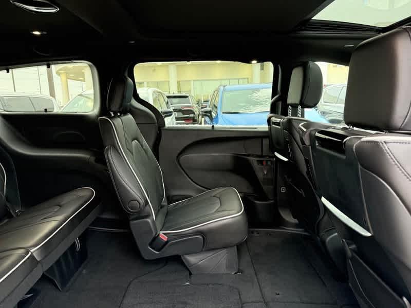new 2026 Chrysler Pacifica car, priced at $51,446