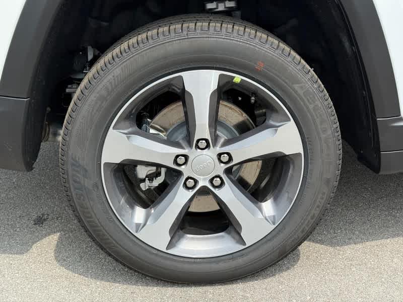 new 2025 Jeep Grand Cherokee L car, priced at $45,718