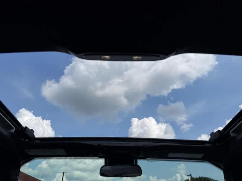 new 2025 Jeep Wrangler car, priced at $47,985