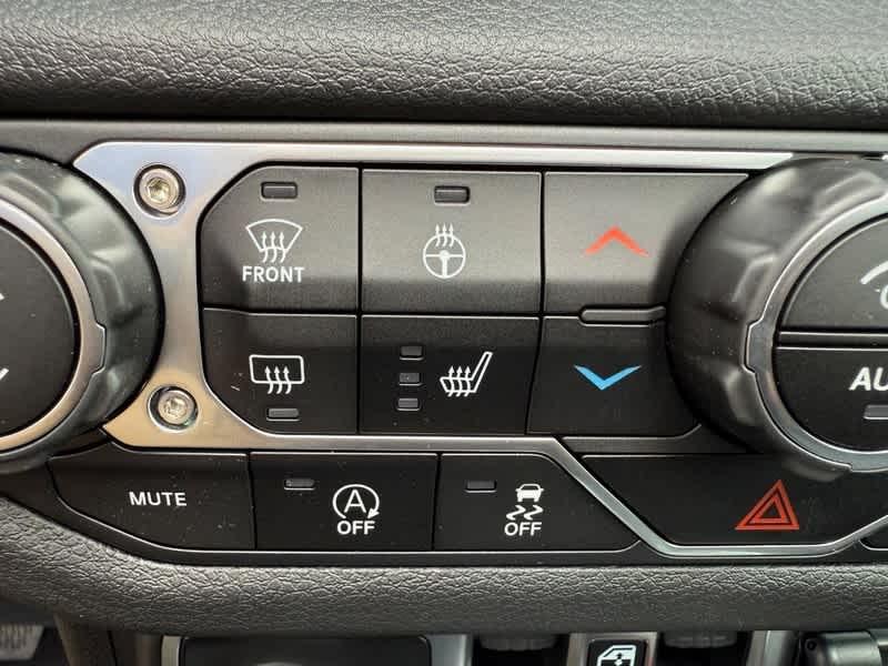 new 2025 Jeep Wrangler car, priced at $47,985