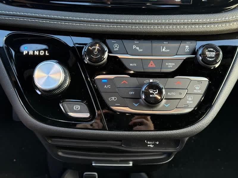 new 2026 Chrysler Pacifica car, priced at $43,415