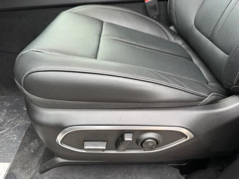 new 2026 Jeep Grand Wagoneer L car, priced at $72,498