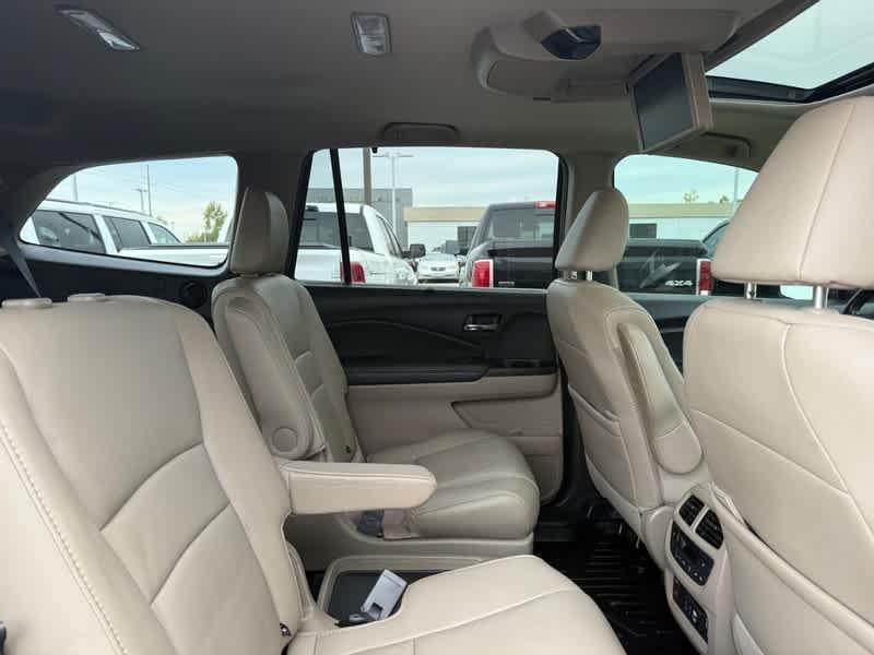 2021 Deep Scarlet Pearl Honda Pilot