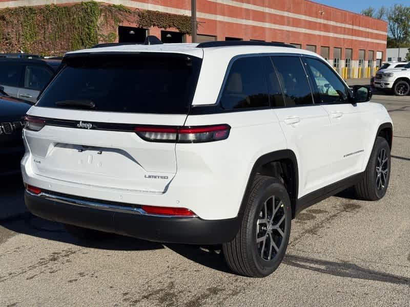 new 2025 Jeep Grand Cherokee car, priced at $44,673