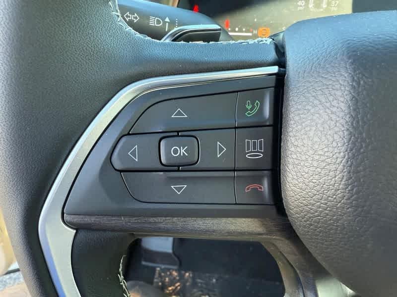 new 2025 Jeep Grand Cherokee car, priced at $44,673