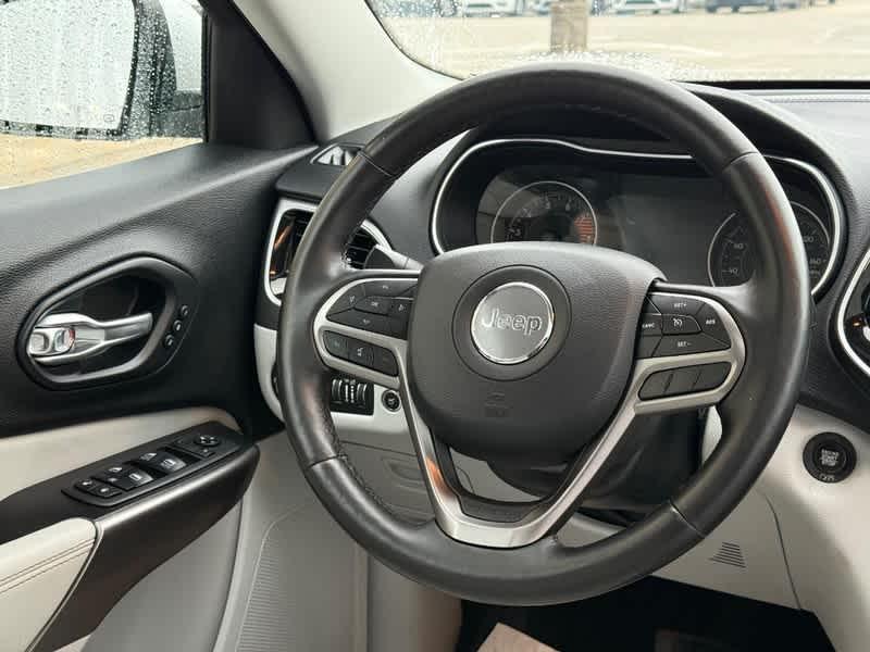 used 2020 Jeep Cherokee car, priced at $19,994