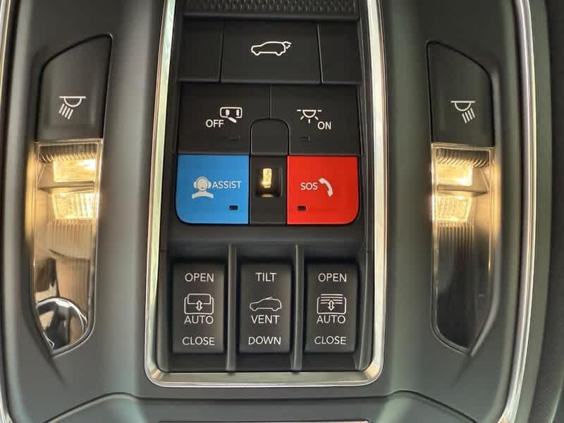 new 2025 Jeep Grand Cherokee car, priced at $48,237