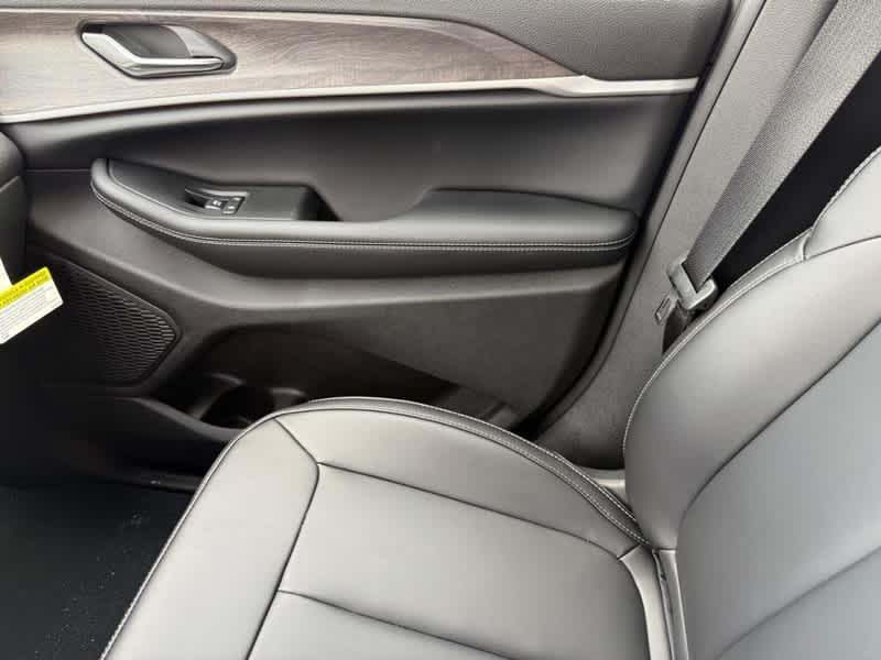 new 2025 Jeep Grand Cherokee car, priced at $48,237