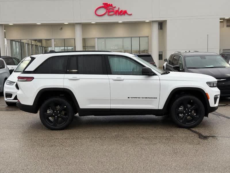 new 2025 Jeep Grand Cherokee car, priced at $47,519