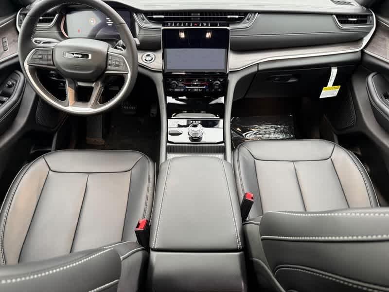 new 2025 Jeep Grand Cherokee car, priced at $47,519