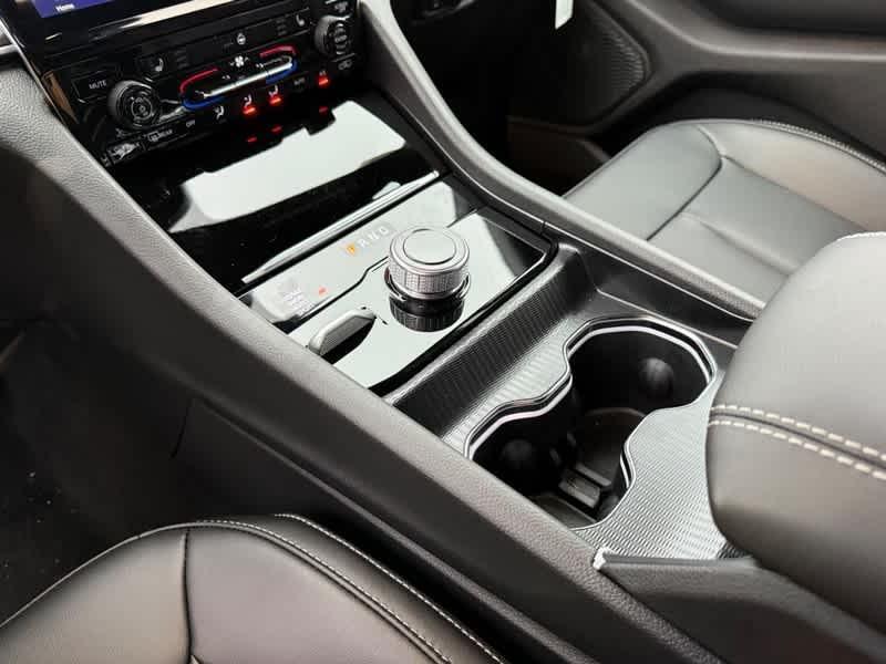 new 2025 Jeep Grand Cherokee car, priced at $47,519