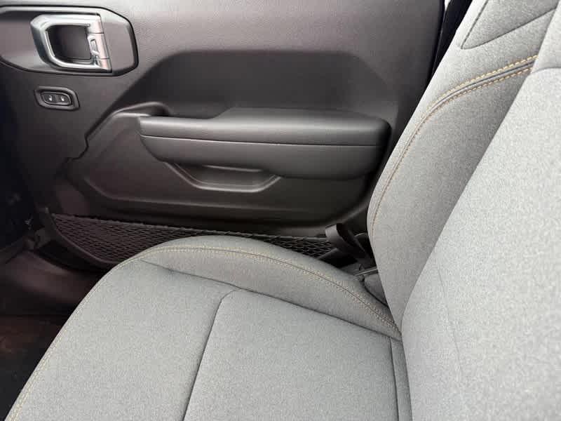 new 2026 Jeep Wrangler car, priced at $40,987