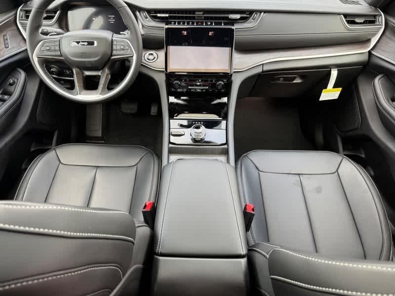 new 2025 Jeep Grand Cherokee car, priced at $48,488