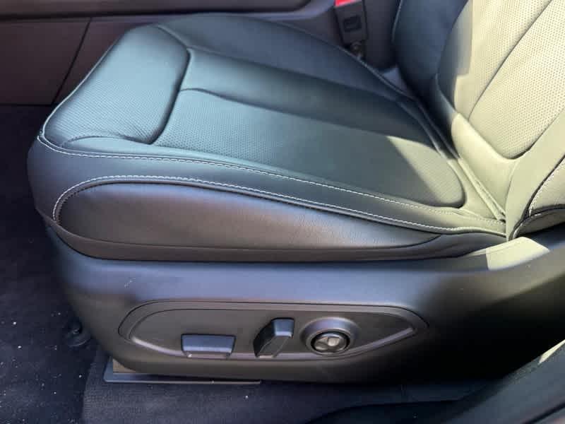 new 2026 Jeep Grand Cherokee L car, priced at $55,943