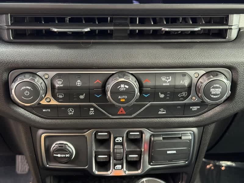 new 2026 Jeep Gladiator car, priced at $47,985