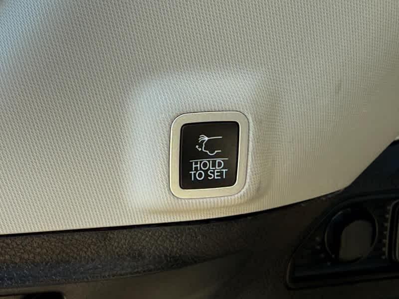 used 2023 Jeep Grand Cherokee car, priced at $33,697