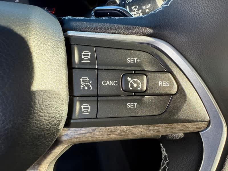 used 2023 Jeep Grand Cherokee car, priced at $33,697