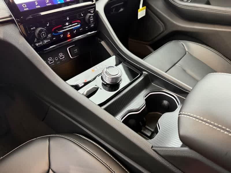 new 2025 Jeep Grand Cherokee car, priced at $48,546