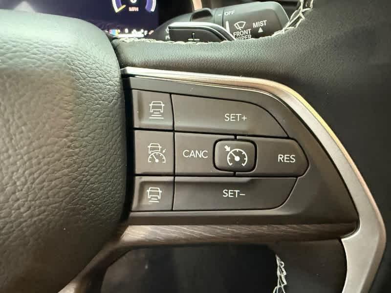 new 2025 Jeep Grand Cherokee car, priced at $48,546