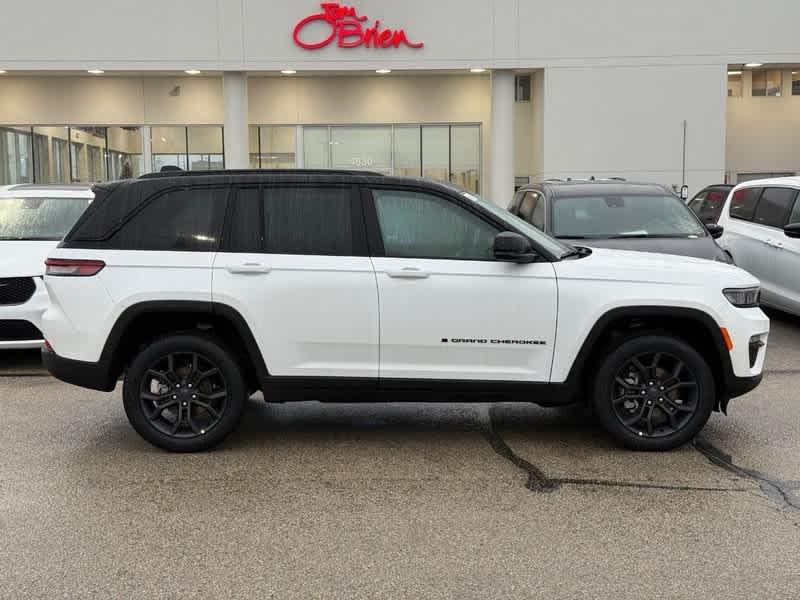 new 2025 Jeep Grand Cherokee car, priced at $48,546