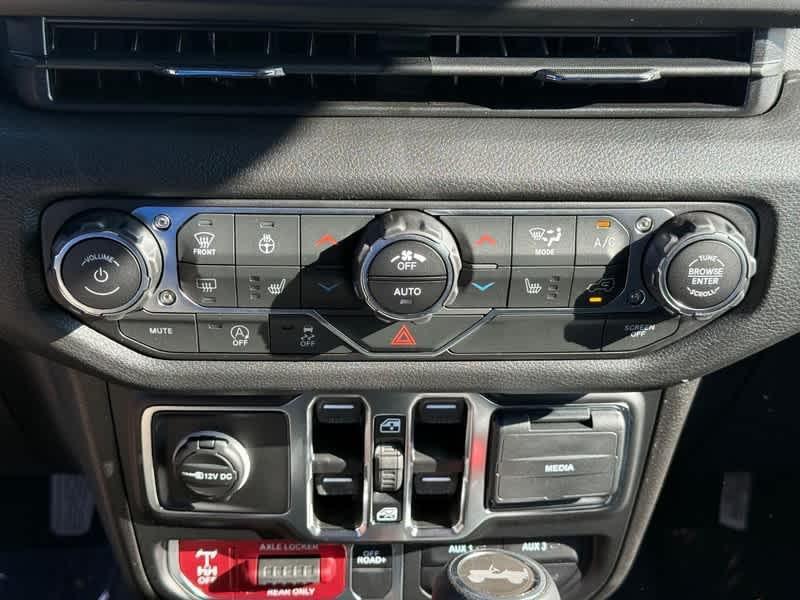 new 2025 Jeep Wrangler car, priced at $49,314