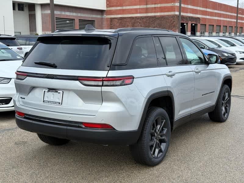 new 2025 Jeep Grand Cherokee car, priced at $48,906