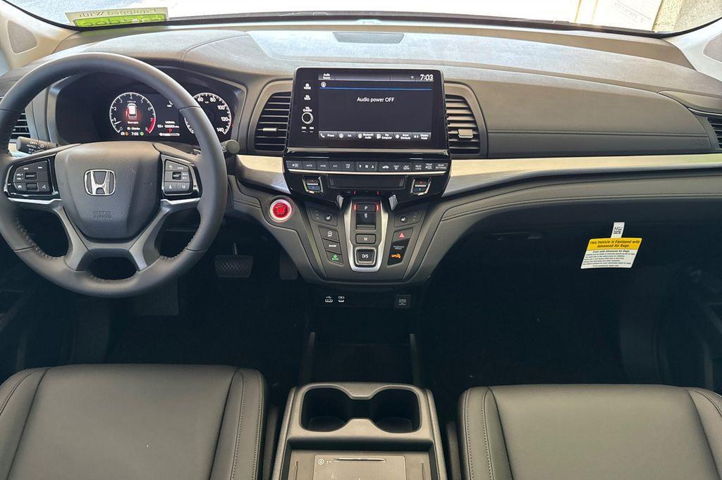 new 2026 Honda Odyssey car, priced at $45,685