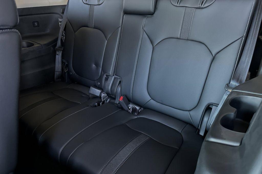 new 2025 Honda Pilot car, priced at $47,550