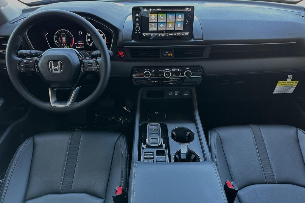 new 2025 Honda Pilot car, priced at $47,550