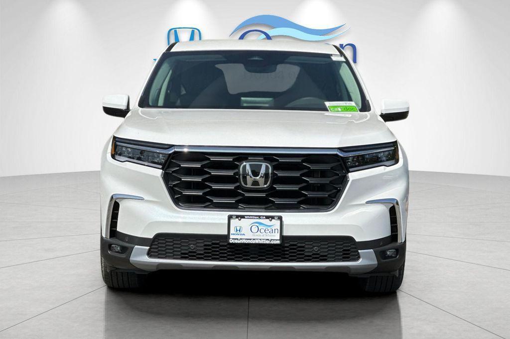 new 2025 Honda Pilot car, priced at $47,550