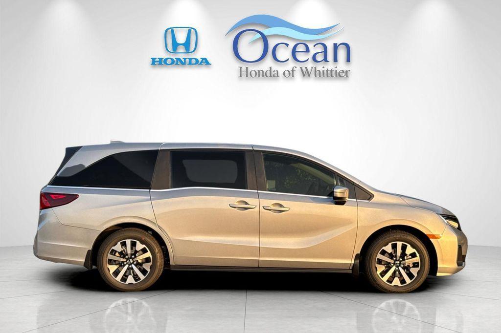 new 2026 Honda Odyssey car, priced at $44,290