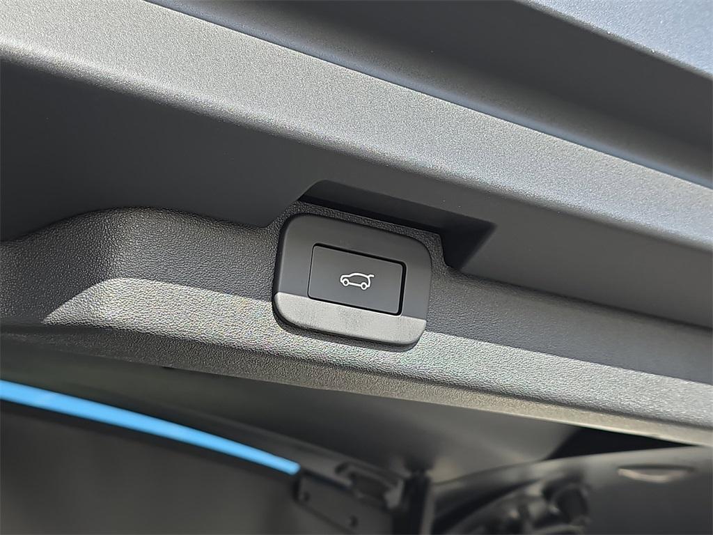 new 2026 Land Rover Discovery car