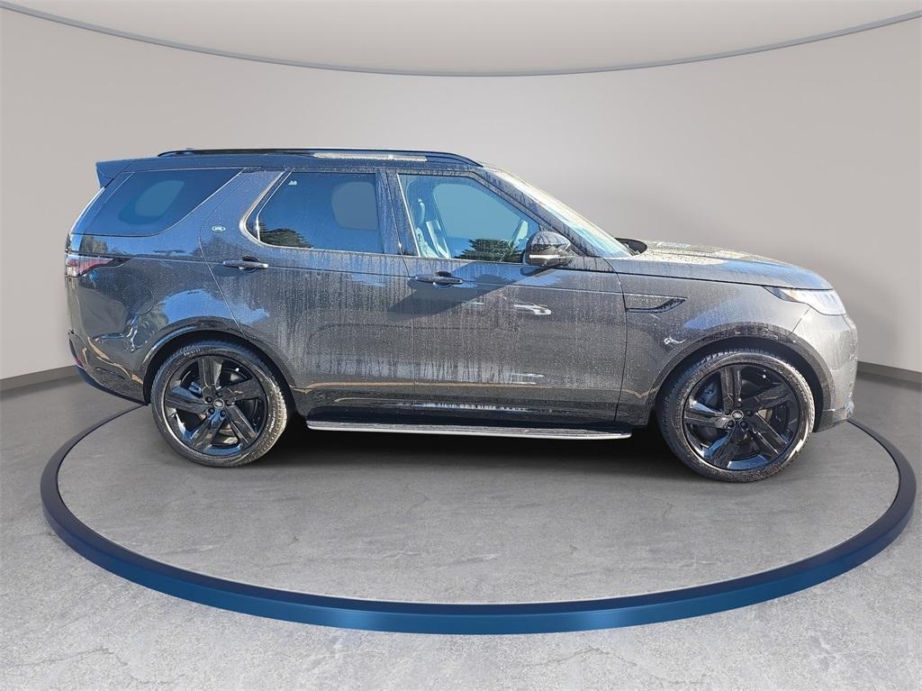 new 2026 Land Rover Discovery car