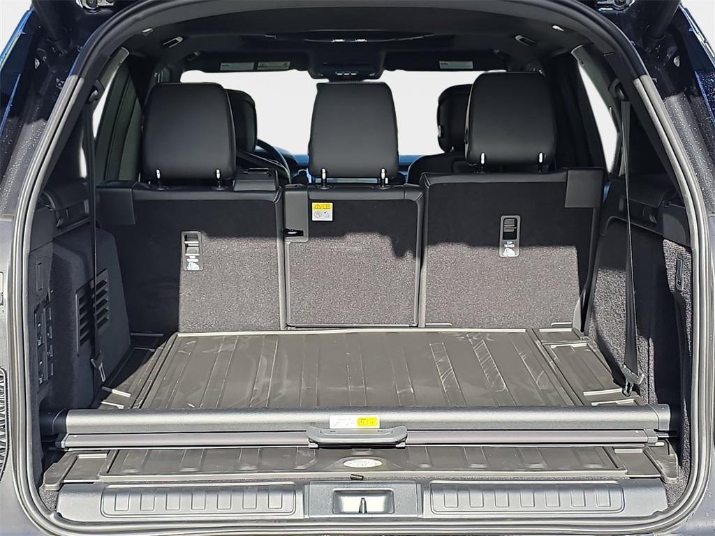 new 2026 Land Rover Discovery car