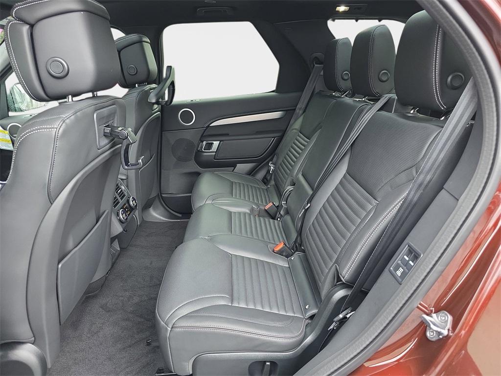 new 2026 Land Rover Discovery car