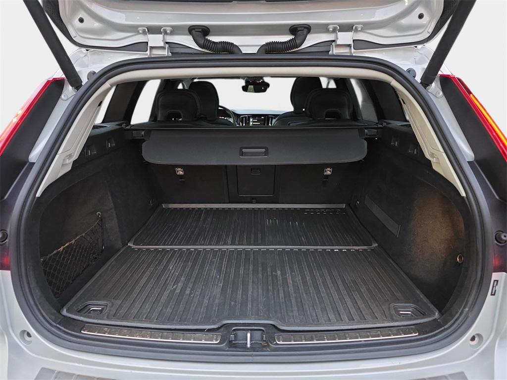 used 2020 Volvo V60 Cross Country car, priced at $21,499