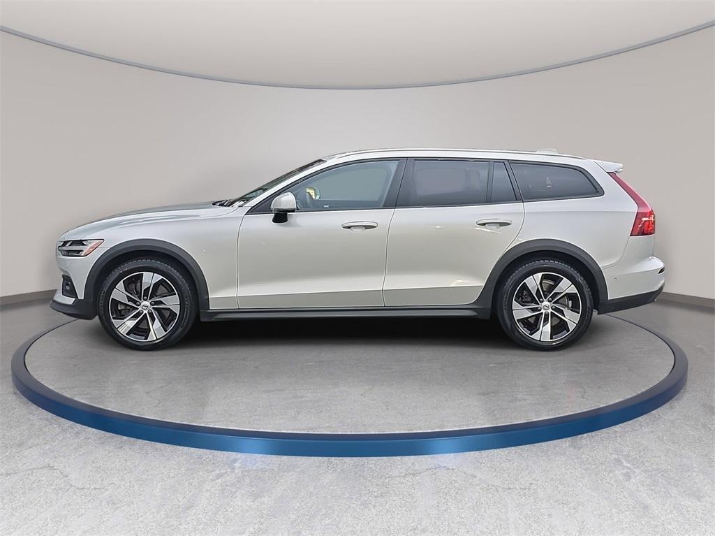 used 2020 Volvo V60 Cross Country car, priced at $21,499