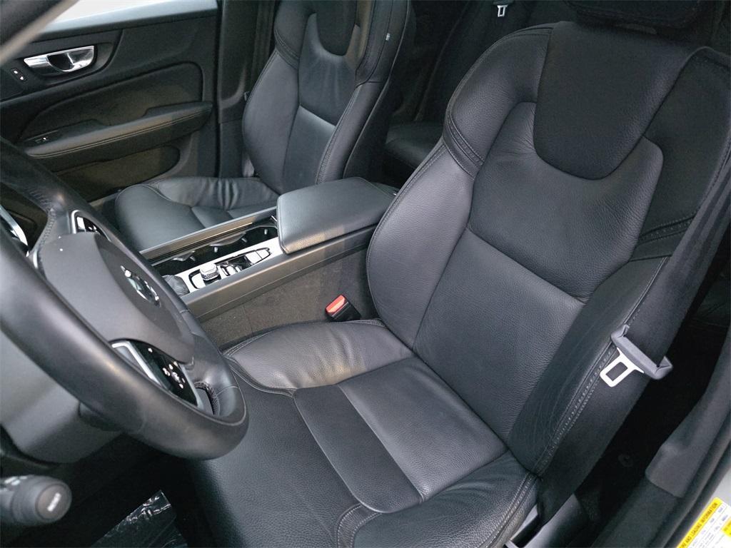 used 2020 Volvo V60 Cross Country car, priced at $21,499