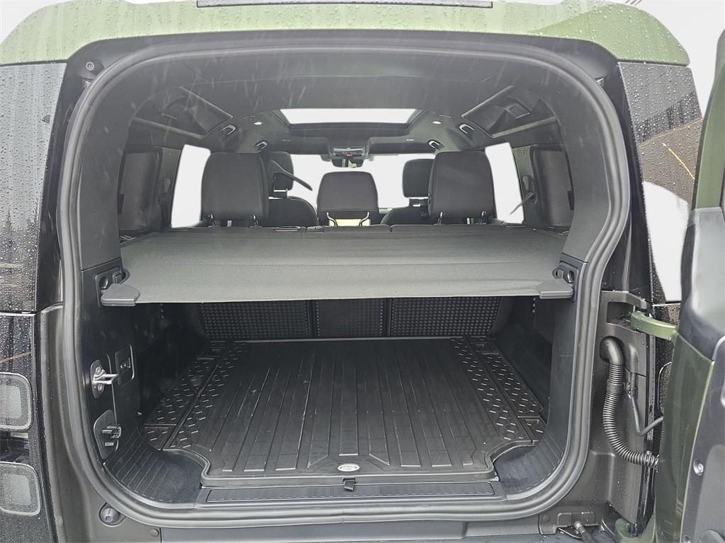 new 2026 Land Rover Defender car