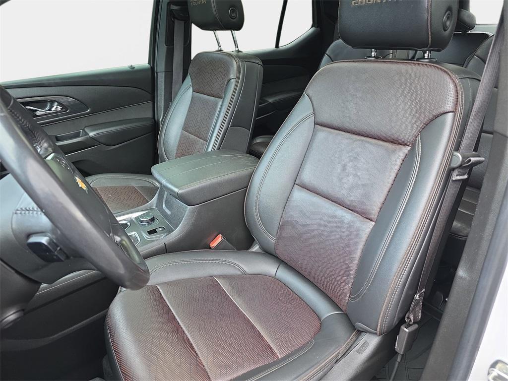 used 2022 Chevrolet Traverse car, priced at $27,830