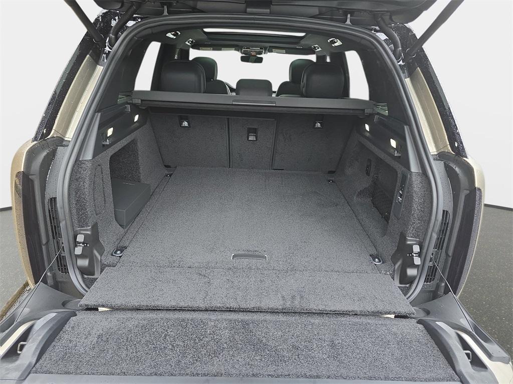 new 2025 Land Rover Range Rover car, priced at $157,850