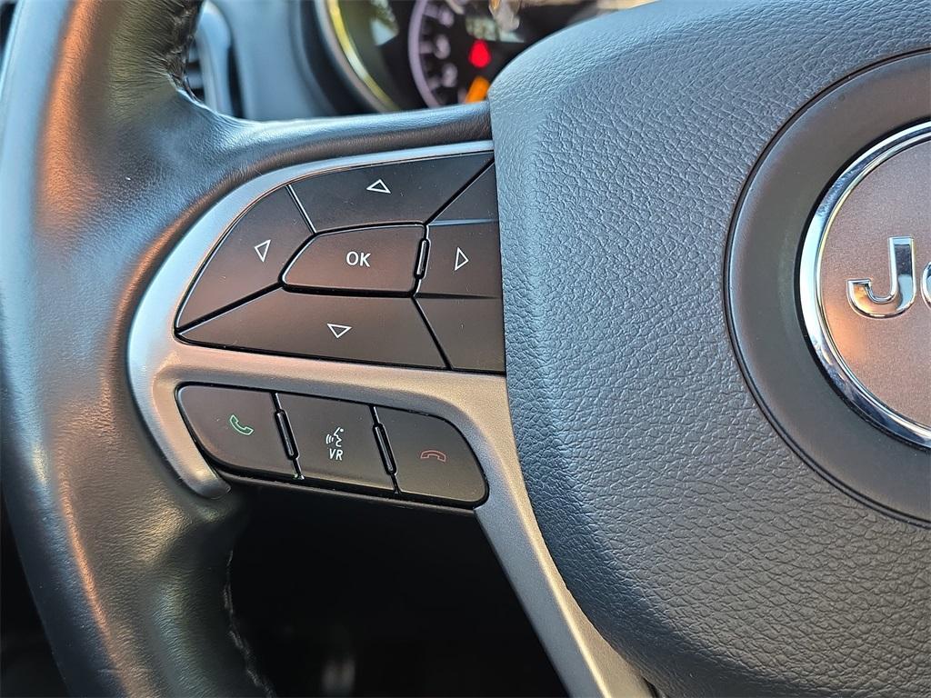 used 2019 Jeep Grand Cherokee car, priced at $17,340